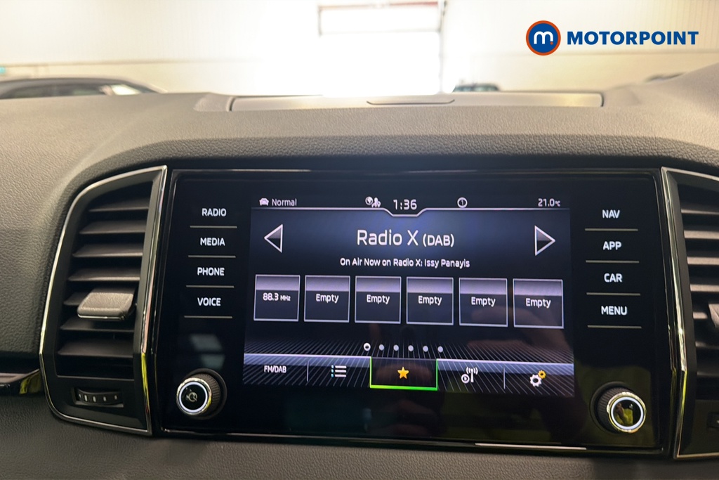 Skoda Karoq Se L Automatic Petrol SUV - Stock Number (1662870) - 8th supplementary image