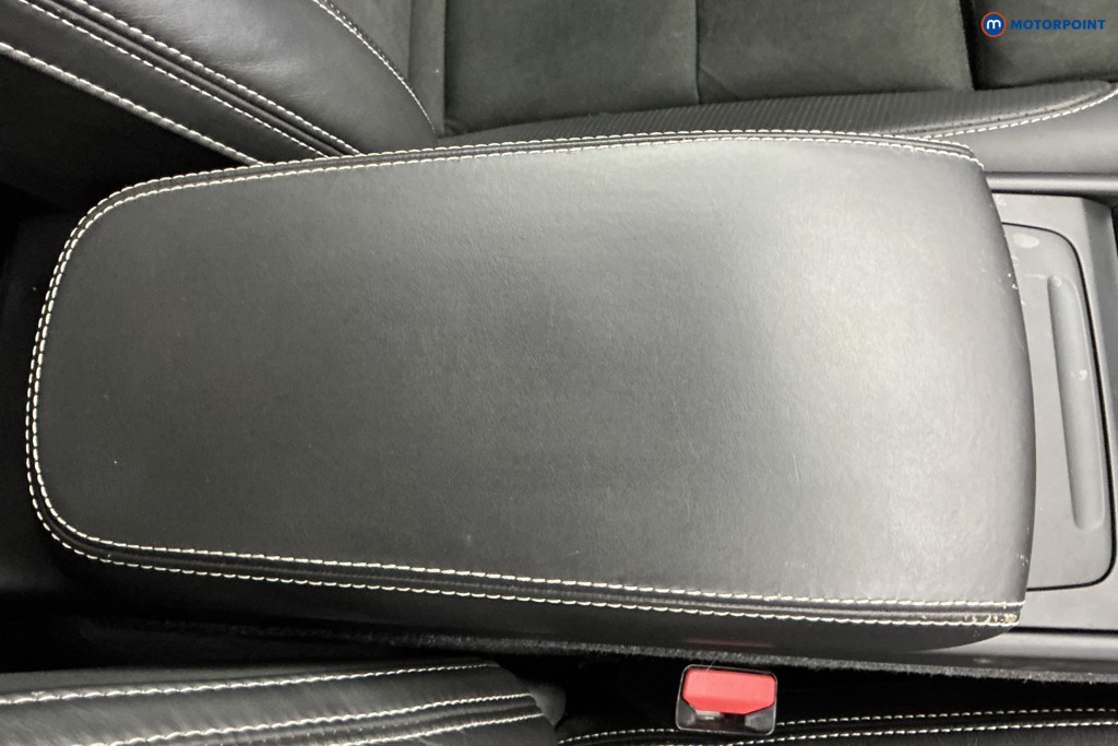 Volvo Xc40 R Design Pro Automatic Petrol SUV - Stock Number (1664113) - 13th supplementary image
