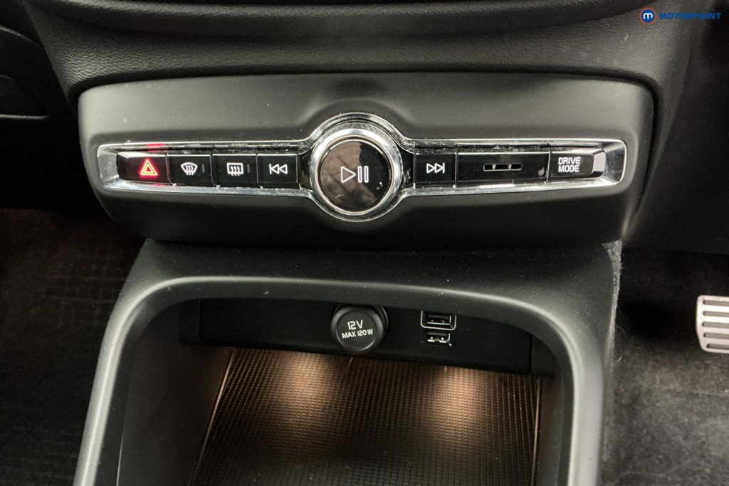 Volvo Xc40 R Design Pro Automatic Petrol SUV - Stock Number (1664113) - 16th supplementary image