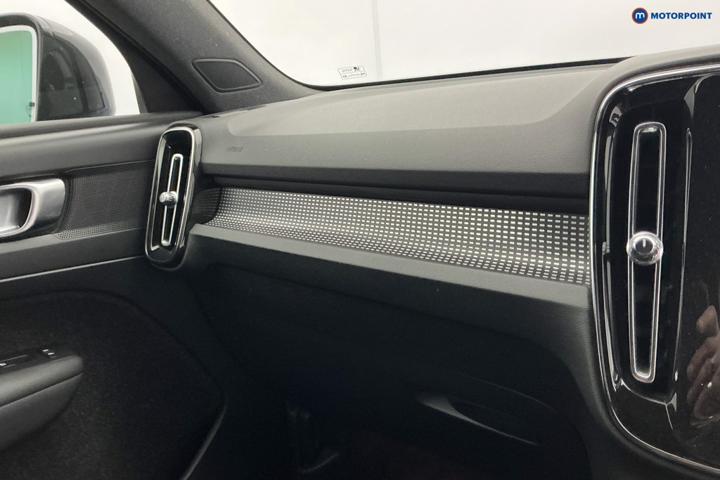 Volvo Xc40 R Design Pro Automatic Petrol SUV - Stock Number (1664113) - 17th supplementary image