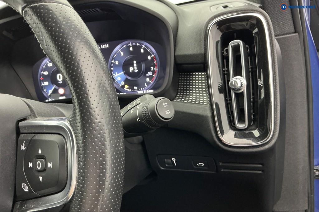 Volvo Xc40 R Design Pro Automatic Petrol SUV - Stock Number (1664113) - 21st supplementary image