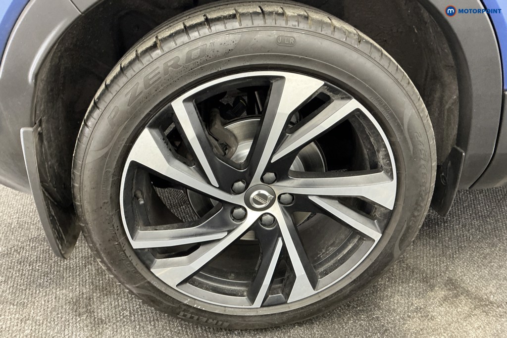 Volvo Xc40 R Design Pro Automatic Petrol SUV - Stock Number (1664113) - 32nd supplementary image