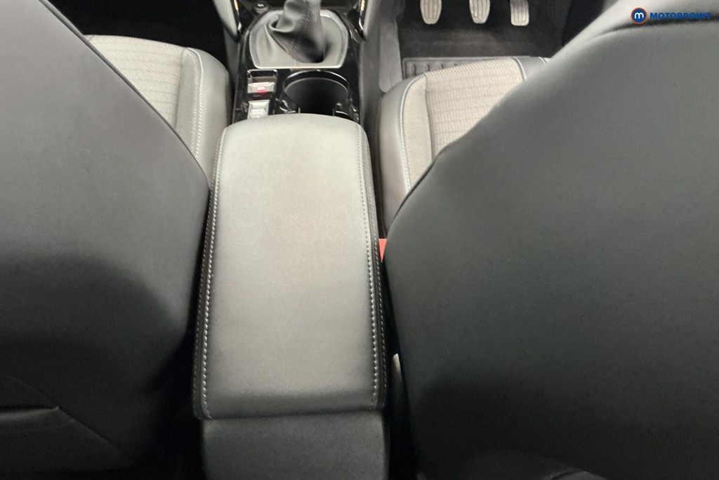 Peugeot 208 Allure Premium Manual Petrol Hatchback - Stock Number (1664610) - 11th supplementary image