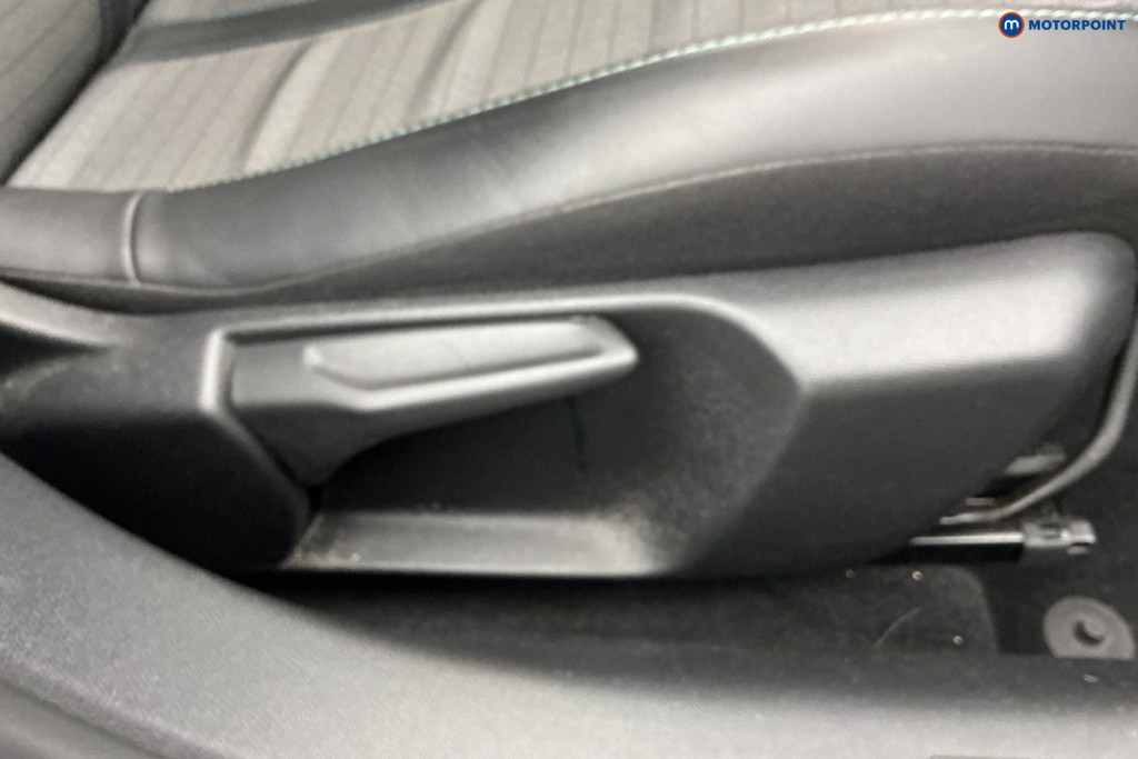 Peugeot 208 Allure Premium Manual Petrol Hatchback - Stock Number (1664610) - 23rd supplementary image