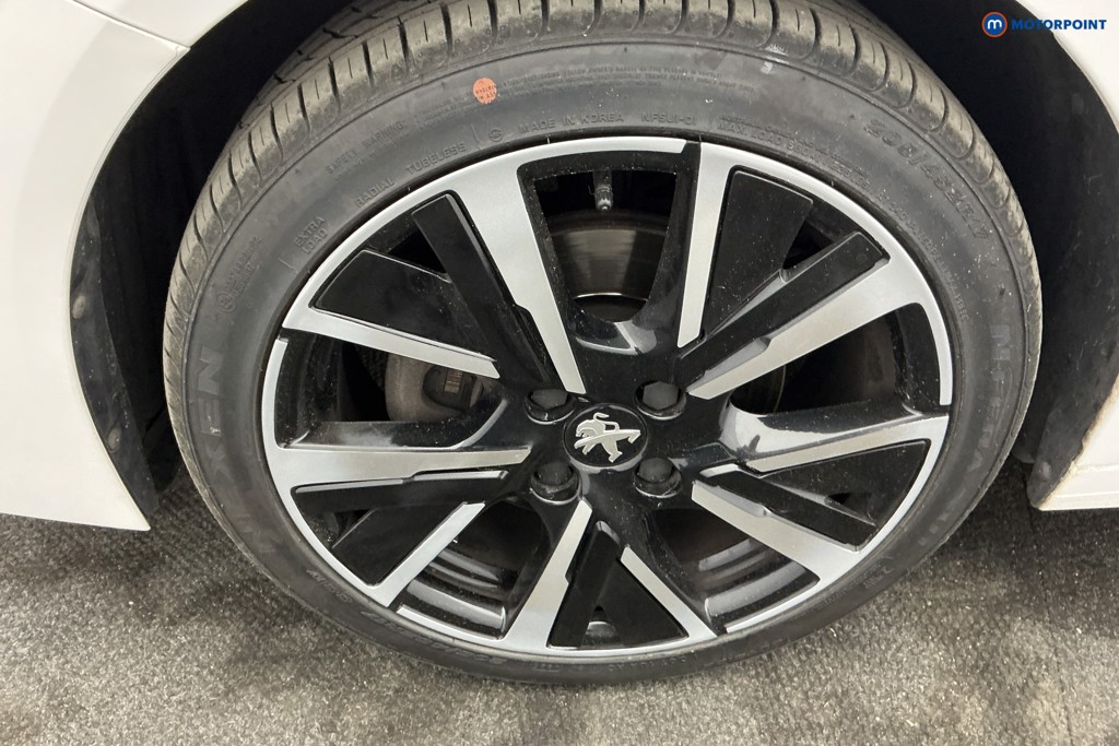 Peugeot 208 Allure Premium Manual Petrol Hatchback - Stock Number (1664610) - 35th supplementary image