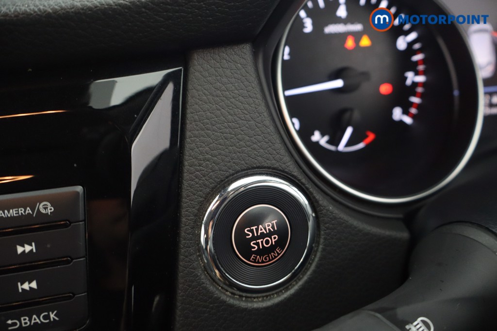 Nissan Qashqai Tekna Automatic Petrol SUV - Stock Number (1665320) - 9th supplementary image