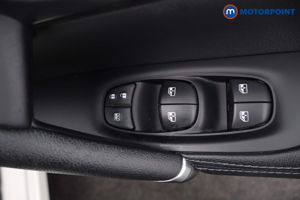 Nissan Qashqai Tekna Automatic Petrol SUV - Stock Number (1665320) - 22nd supplementary image