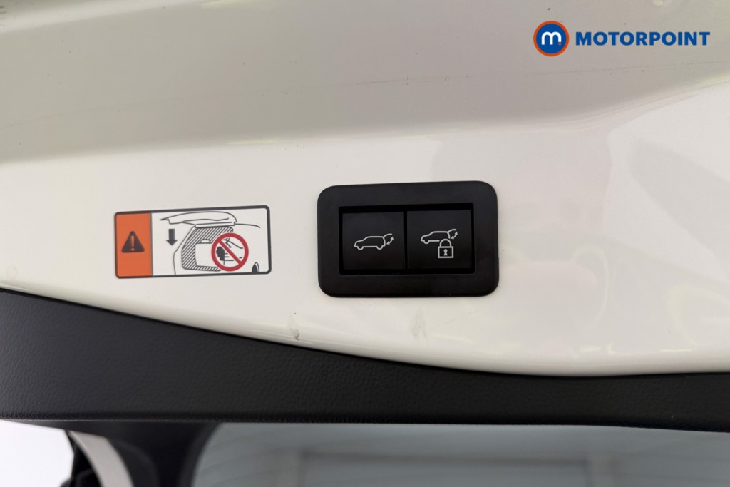 Toyota C-Hr Design Automatic Petrol-Electric Hybrid SUV - Stock Number (1665785) - 32nd supplementary image