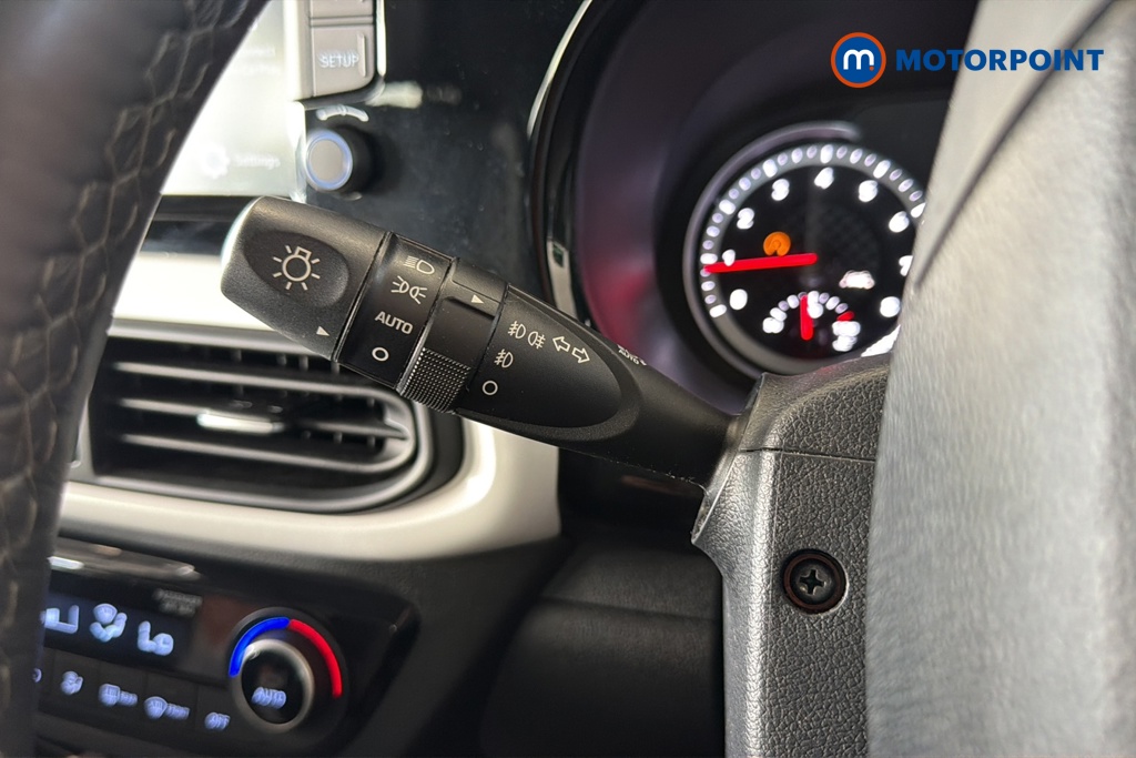 Hyundai I10 Premium Manual Petrol Hatchback - Stock Number (1666861) - 5th supplementary image