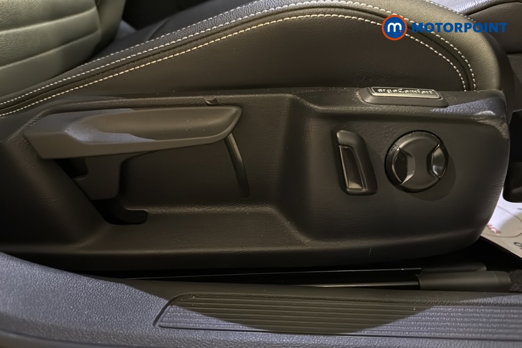 Volkswagen Passat SEL Automatic Diesel Saloon - Stock Number (1667067) - 993rd supplementary image