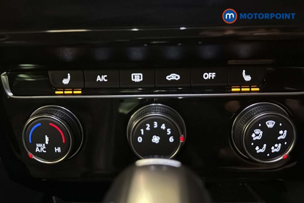 Volkswagen Passat SEL Automatic Diesel Saloon - Stock Number (1667067) - 14th supplementary image
