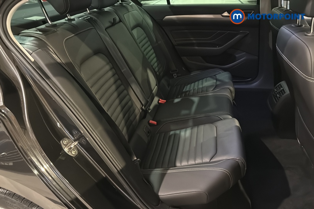 Volkswagen Passat SEL Automatic Diesel Saloon - Stock Number (1667067) - 25th supplementary image