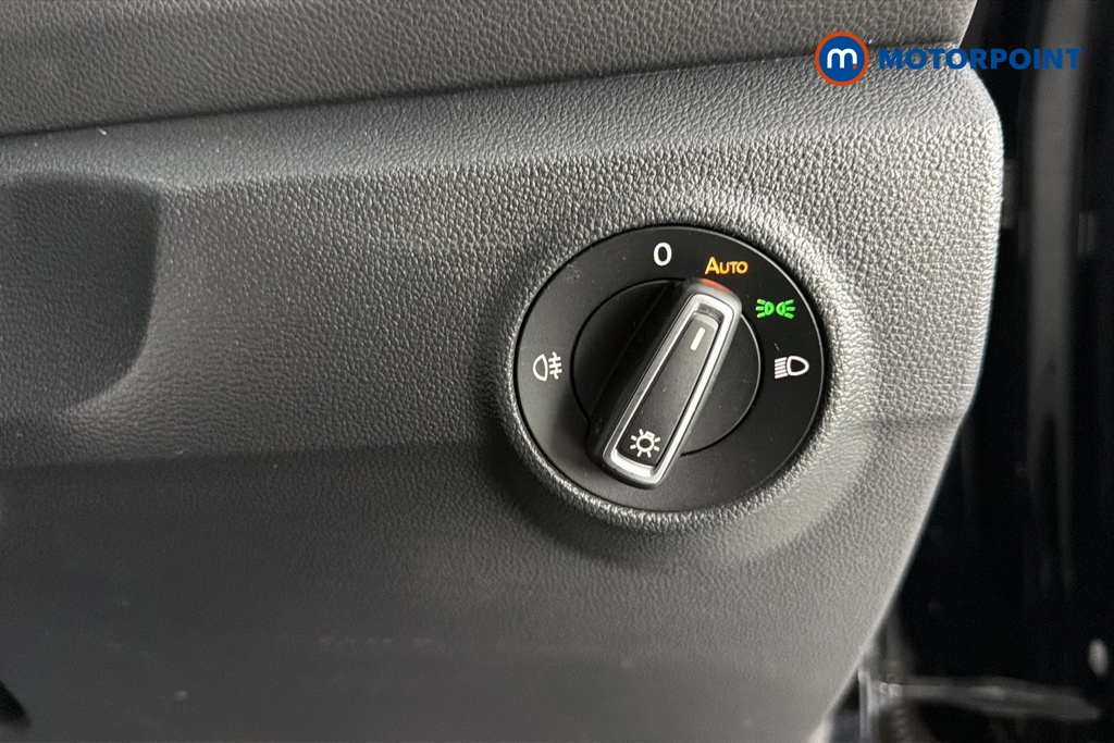 Volkswagen T-Roc R-Line Automatic Petrol SUV - Stock Number (1667111) - 11th supplementary image