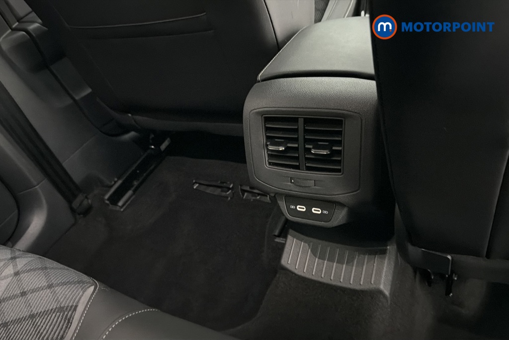 Volkswagen T-Roc R-Line Automatic Petrol SUV - Stock Number (1667111) - 28th supplementary image