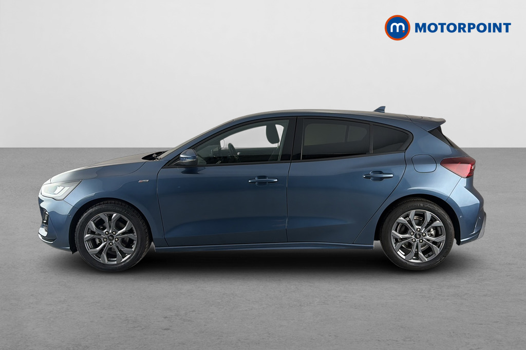 Ford Focus St-Line Manual Petrol Hatchback - Stock Number (1667536) - Drivers side