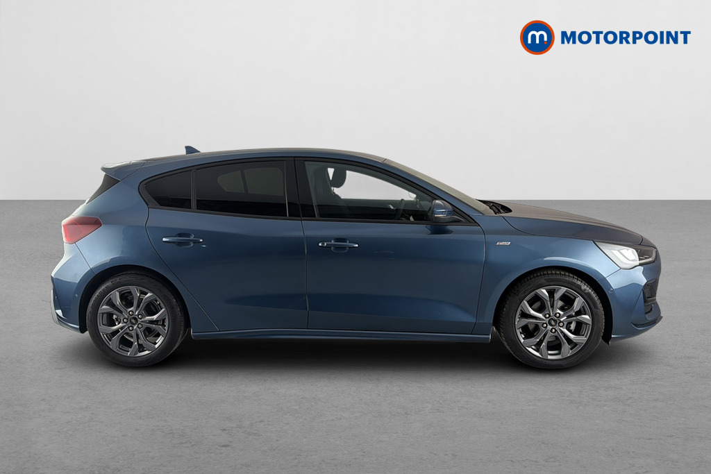Ford Focus St-Line Manual Petrol Hatchback - Stock Number (1667536) - Passenger side