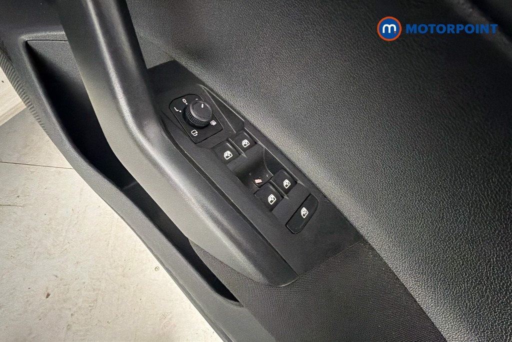 Volkswagen Polo Life Automatic Petrol Hatchback - Stock Number (1667584) - 20th supplementary image
