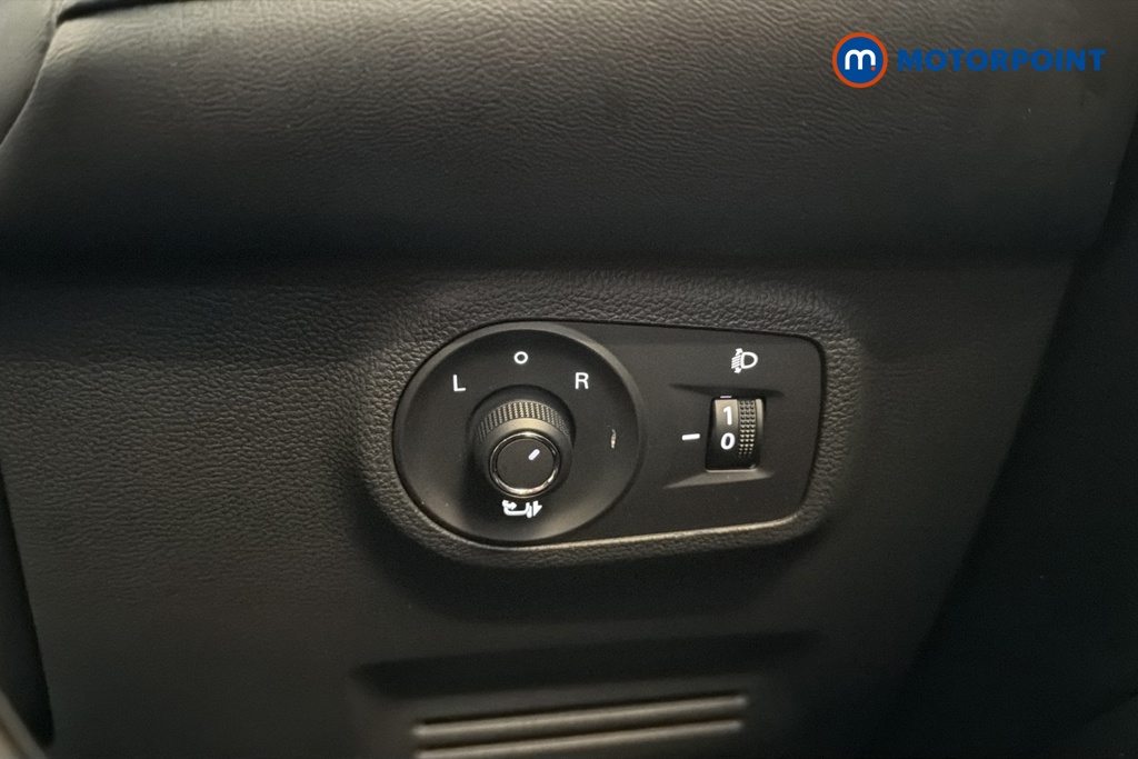 Mg Motor Uk ZS Exclusive Manual Petrol SUV - Stock Number (1668039) - 11th supplementary image