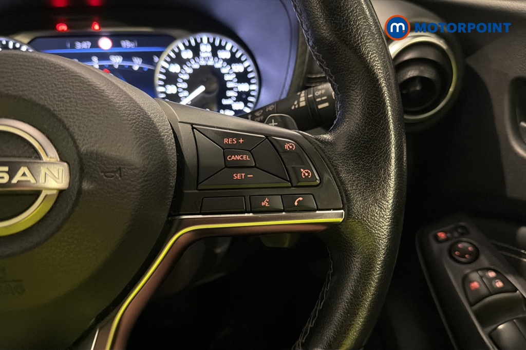 Nissan Juke N-Connecta Automatic Petrol SUV - Stock Number (1668618) - 3rd supplementary image