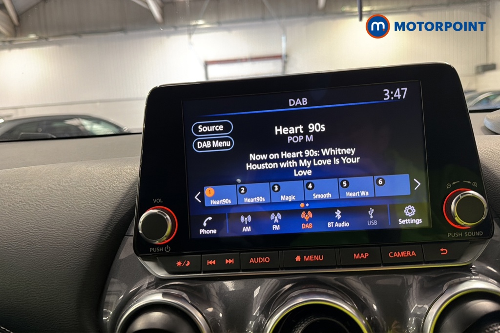 Nissan Juke N-Connecta Automatic Petrol SUV - Stock Number (1668618) - 8th supplementary image
