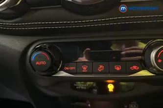 Nissan Juke N-Connecta Automatic Petrol SUV - Stock Number (1668618) - 12th supplementary image