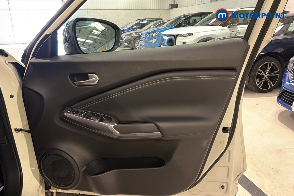 Nissan Juke N-Connecta Automatic Petrol SUV - Stock Number (1668618) - 18th supplementary image