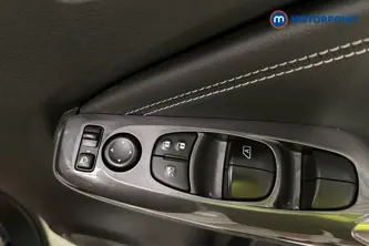 Nissan Juke N-Connecta Automatic Petrol SUV - Stock Number (1668618) - 19th supplementary image