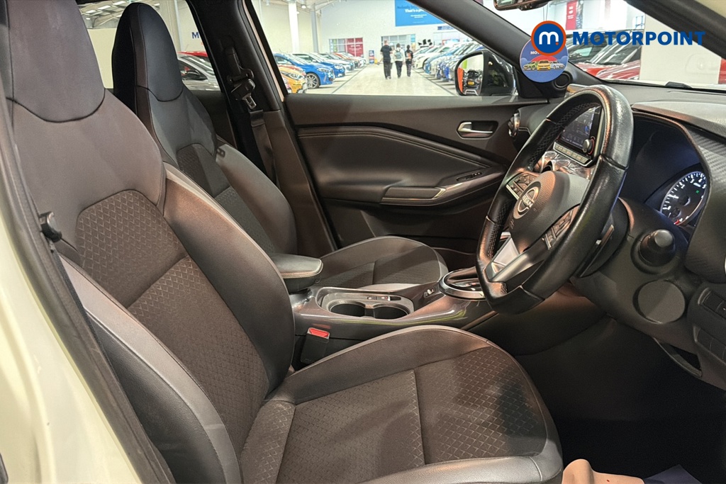 Nissan Juke N-Connecta Automatic Petrol SUV - Stock Number (1668618) - 22nd supplementary image