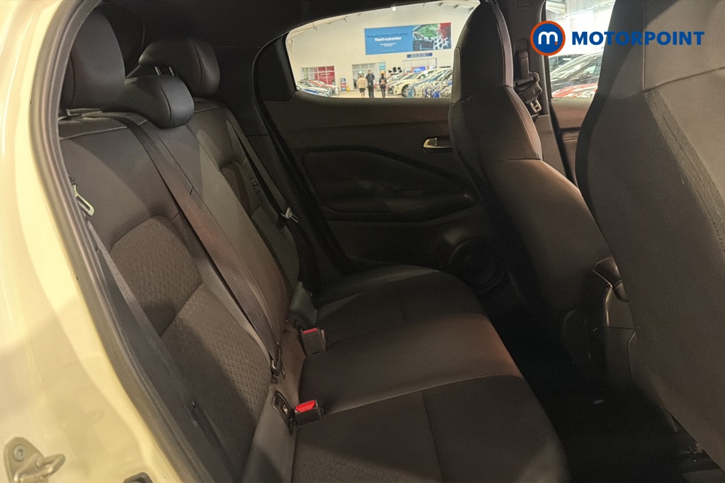 Nissan Juke N-Connecta Automatic Petrol SUV - Stock Number (1668618) - 25th supplementary image