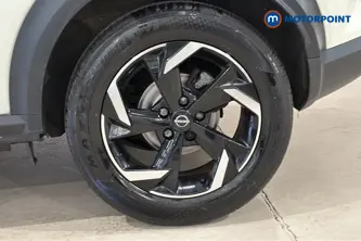 Nissan Juke N-Connecta Automatic Petrol SUV - Stock Number (1668618) - 45th supplementary image