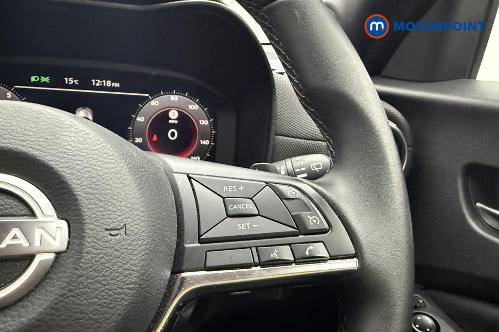 Nissan Juke N-Connecta Automatic Petrol SUV - Stock Number (1669303) - 8th supplementary image