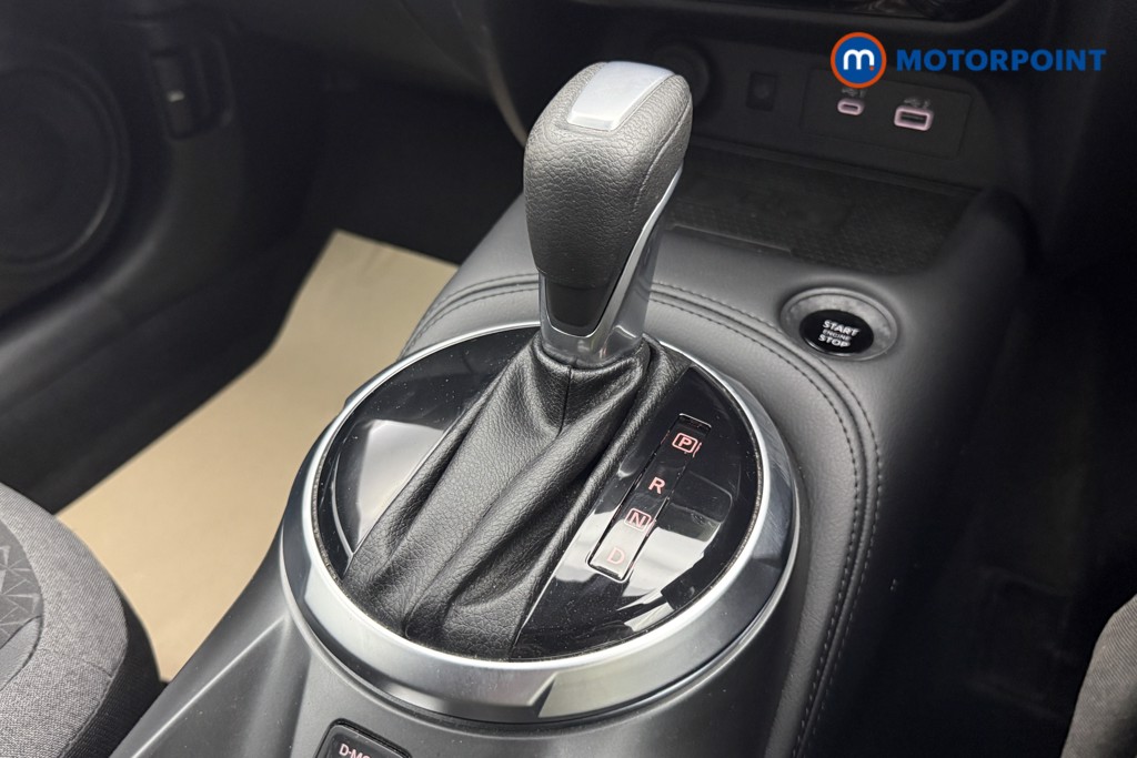 Nissan Juke N-Connecta Automatic Petrol SUV - Stock Number (1669303) - 15th supplementary image