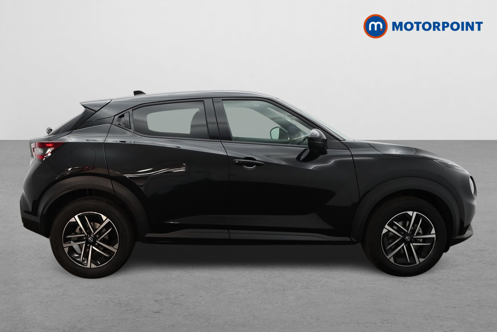 Nissan Juke N-Connecta Automatic Petrol SUV - Stock Number (1669303) - Drivers side
