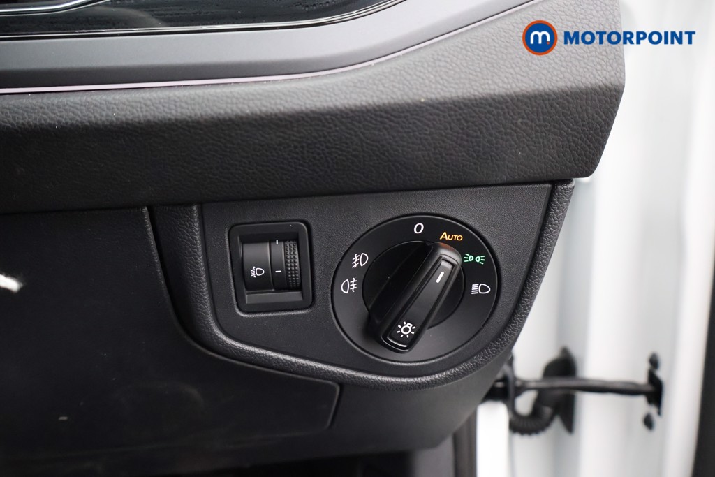 Volkswagen Polo R-Line Automatic Petrol Hatchback - Stock Number (1670143) - 11th supplementary image