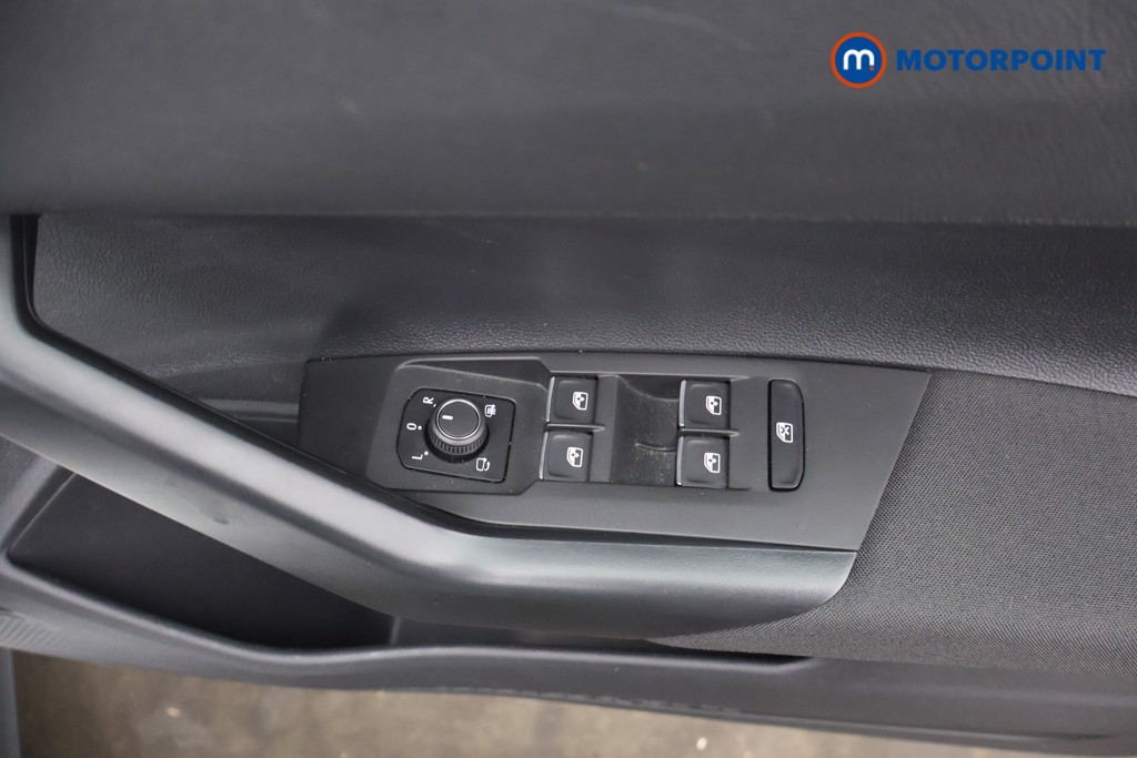 Volkswagen Polo R-Line Automatic Petrol Hatchback - Stock Number (1670143) - 19th supplementary image