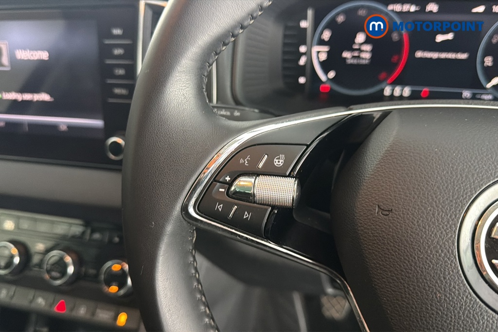 Skoda Karoq Se L Manual Petrol SUV - Stock Number (1670417) - 4th supplementary image