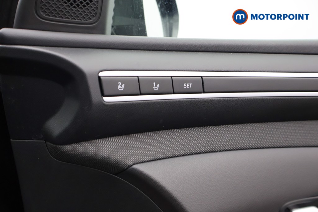 Hyundai Tucson Ultimate Automatic Petrol Plug-In Hybrid SUV - Stock Number (1670437) - 2nd supplementary image