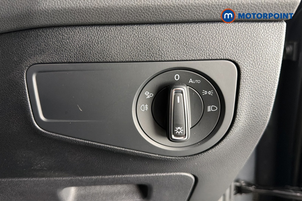 Volkswagen Tiguan R-Line Automatic Petrol Plug-In Hybrid SUV - Stock Number (1670706) - 11th supplementary image