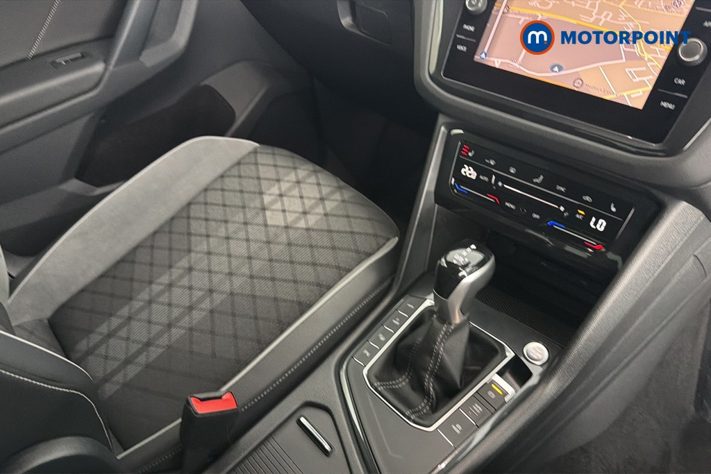 Volkswagen Tiguan R-Line Automatic Petrol Plug-In Hybrid SUV - Stock Number (1670706) - 15th supplementary image