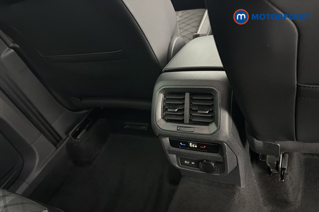 Volkswagen Tiguan R-Line Automatic Petrol Plug-In Hybrid SUV - Stock Number (1670706) - 28th supplementary image