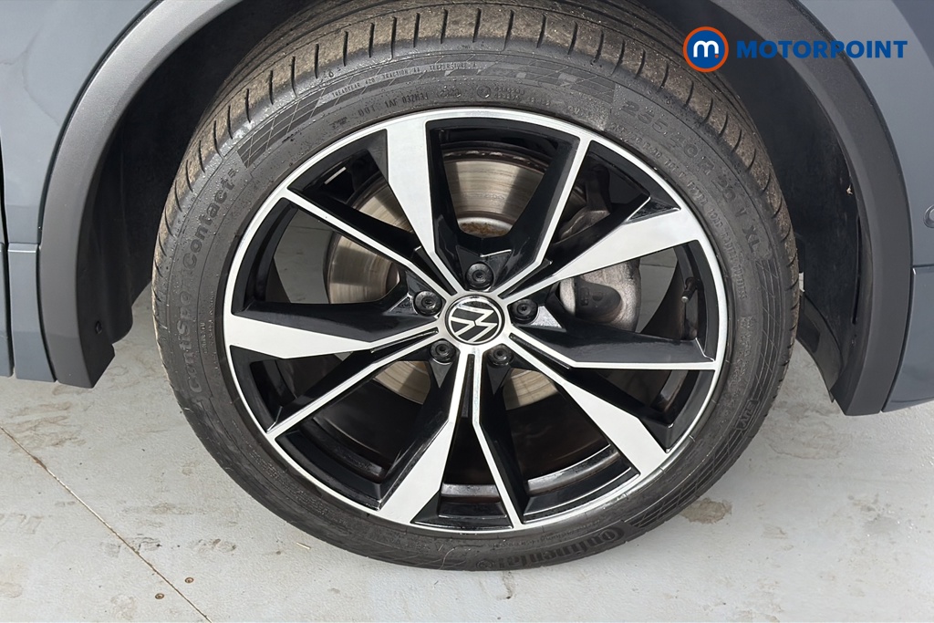Volkswagen Tiguan R-Line Automatic Petrol Plug-In Hybrid SUV - Stock Number (1670706) - 47th supplementary image