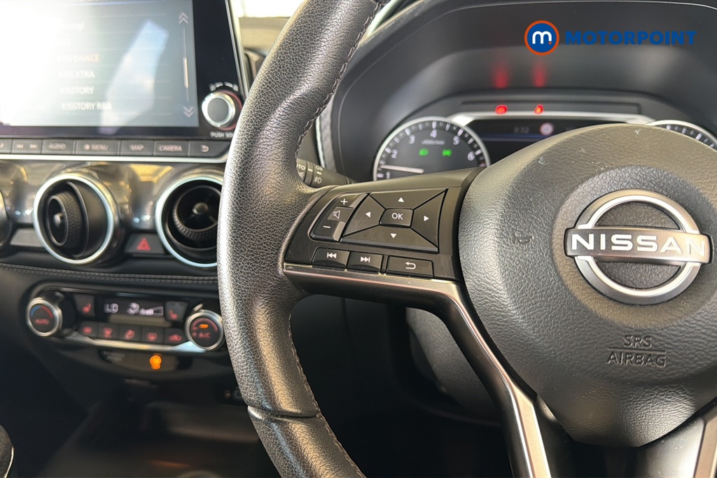 Nissan Juke Tekna Manual Petrol SUV - Stock Number (1670747) - 4th supplementary image