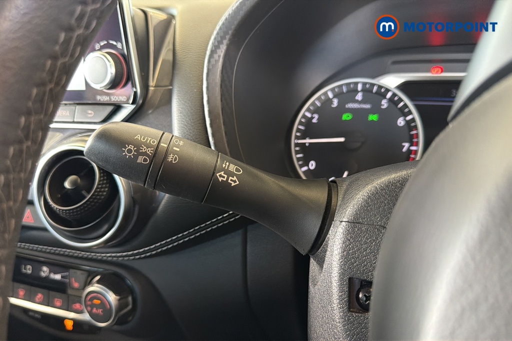 Nissan Juke Tekna Manual Petrol SUV - Stock Number (1670747) - 5th supplementary image
