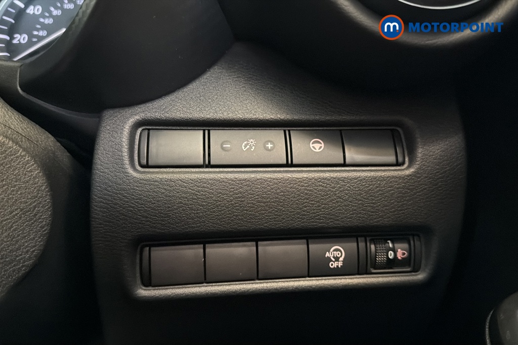 Nissan Juke Tekna Manual Petrol SUV - Stock Number (1670747) - 11th supplementary image