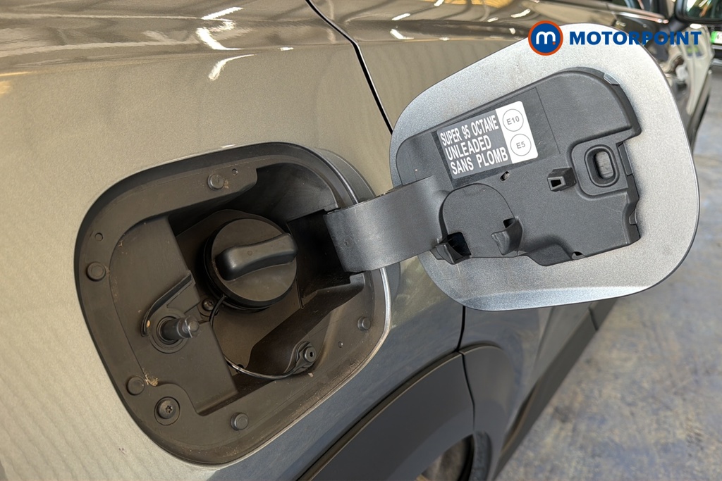 Nissan Juke Tekna Manual Petrol SUV - Stock Number (1670747) - 41st supplementary image