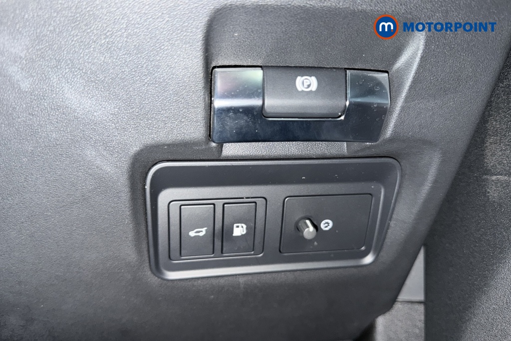 Land Rover Range Rover Evoque R-Dynamic Hse Automatic Petrol Plug-In Hybrid SUV - Stock Number (1670799) - 11th supplementary image