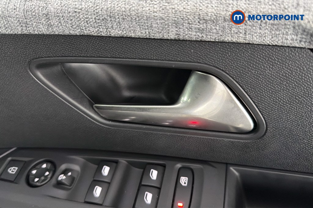 Peugeot 5008 Allure Premium Automatic Petrol SUV - Stock Number (1670927) - 42nd supplementary image