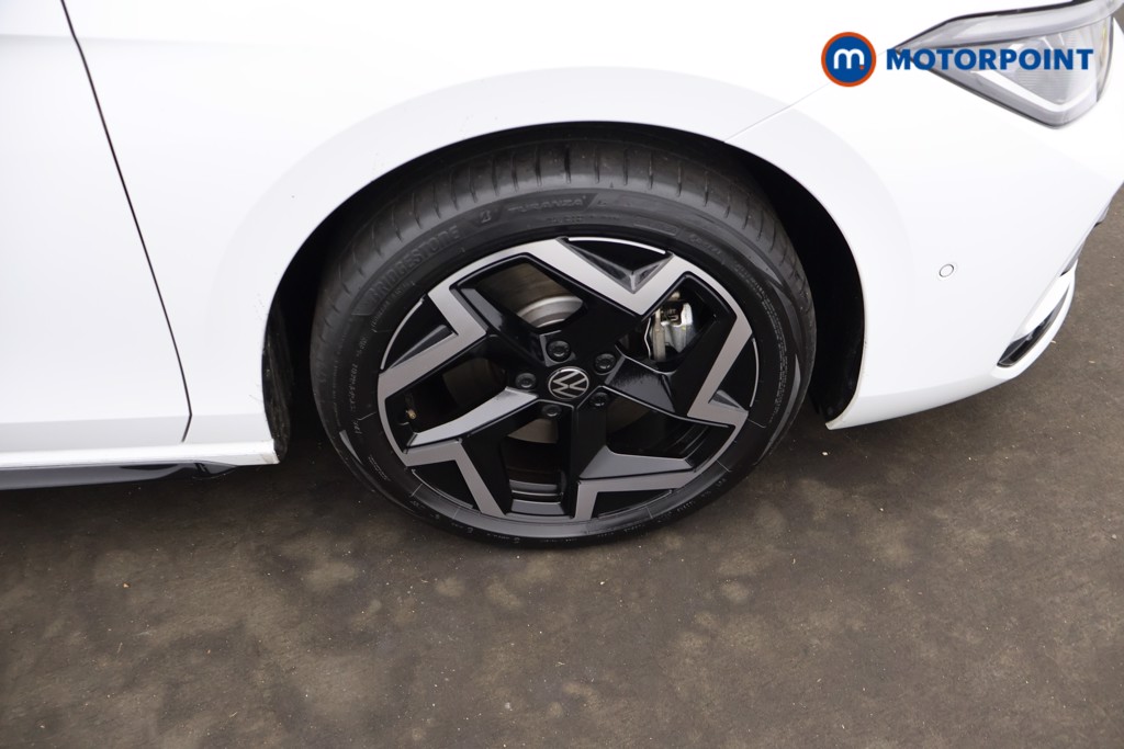 Volkswagen Passat R-Line Automatic Petrol Plug-In Hybrid Estate - Stock Number (1670947) - 4th supplementary image