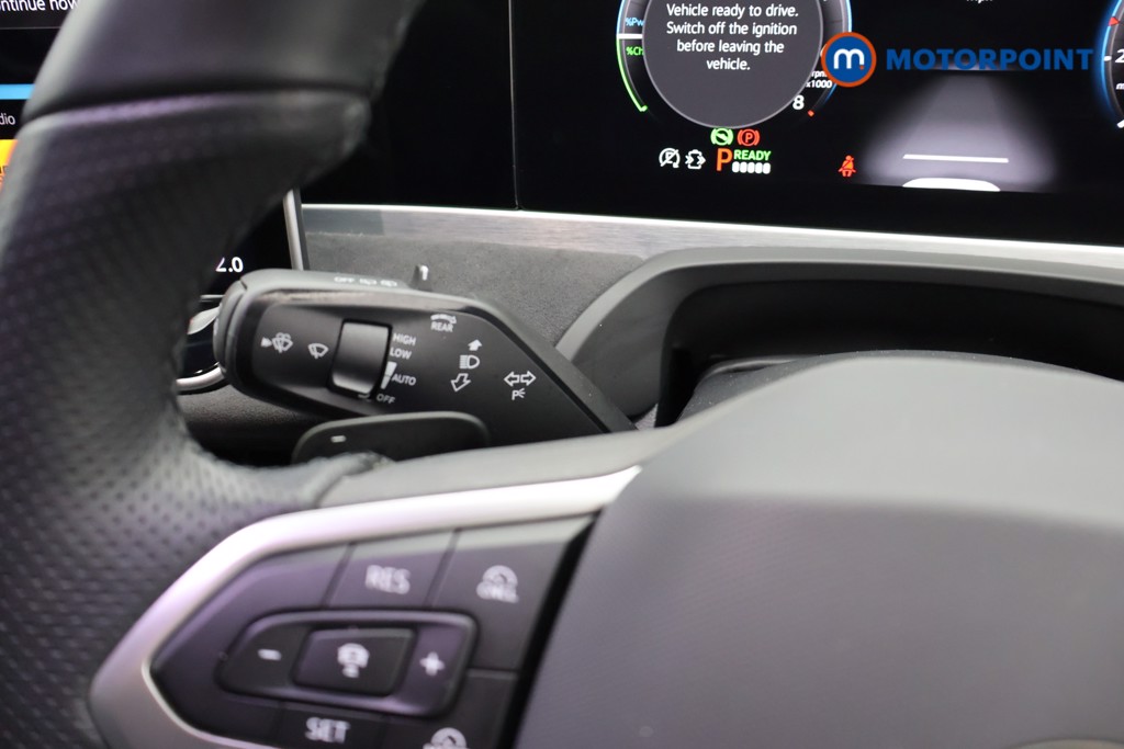 Volkswagen Passat R-Line Automatic Petrol Plug-In Hybrid Estate - Stock Number (1670947) - 8th supplementary image