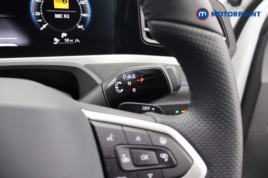 Volkswagen Passat R-Line Automatic Petrol Plug-In Hybrid Estate - Stock Number (1670947) - 9th supplementary image